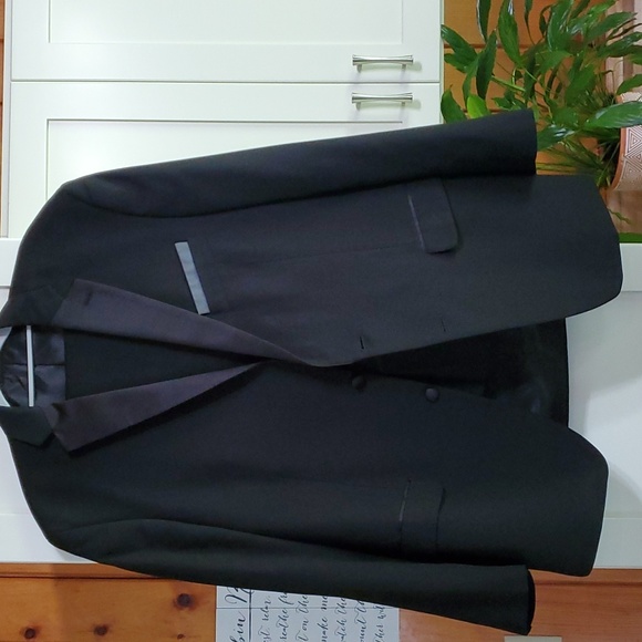 Calvin Klein men's tux